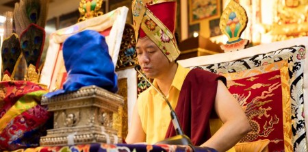 Tiểu sử Đức Khondung Gyana Vajra Rinpoche