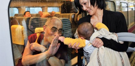 Hoà bình và từ bi