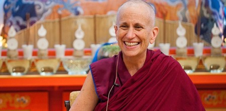 Nói xấu người khác – Những hậu quả và cách chuyển hóa