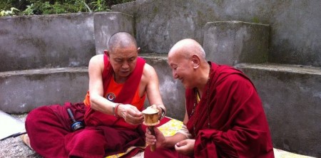 Đức Garchen Rinpoche giảng về bánh xe cầu nguyện