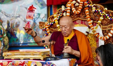 Quán Đảnh – Abhiṣeka