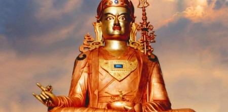 Khi nào chim sắt bay – Lời tiên tri của Đức Liên Hoa Sanh