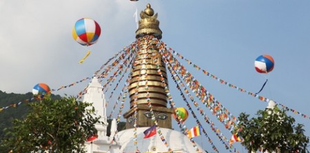 Chiêm bái Xá lợi và tượng Phật nghìn năm an vị trên đỉnh Bảo tháp Tây Thiên