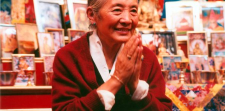 Nữ Thành Tựu giả Khandro Tsering Chodron – Một sự khiêm cung vĩ đại