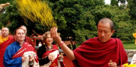 Hành hương nên biết